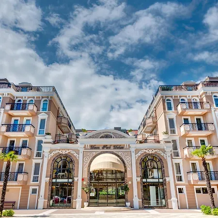 двухкомнатный в комплексе Dawn Park Deluxe Апартамент